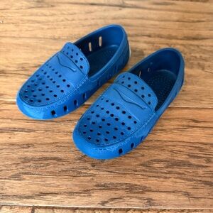 Floafers Kids Navy Loafers size 9